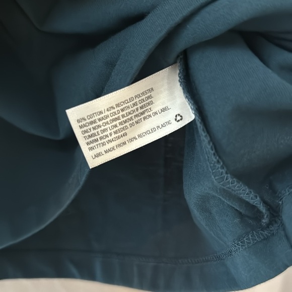 NWT 3 PIECE GOODFELLOW BASIC TEE BUNDLE (S) - Picture 7 of 8